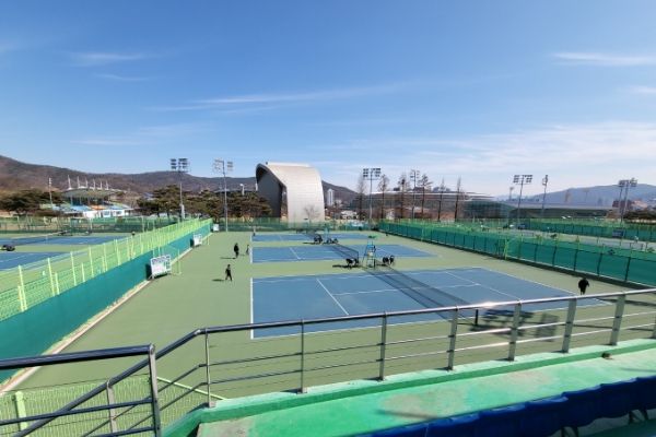 김천시,세계 테니스 유망주들이 한자리에!