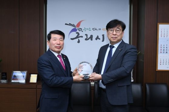 (좌) 백경현 구리시장 (우) 이상백 경기도소상공인연합회장