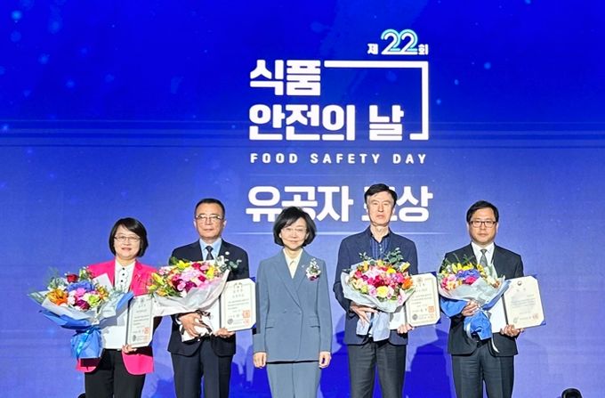 시흥시, 2023 음식문화개선 국무총리상 수상...시민 먹거리 안전 강화 “잘했다”