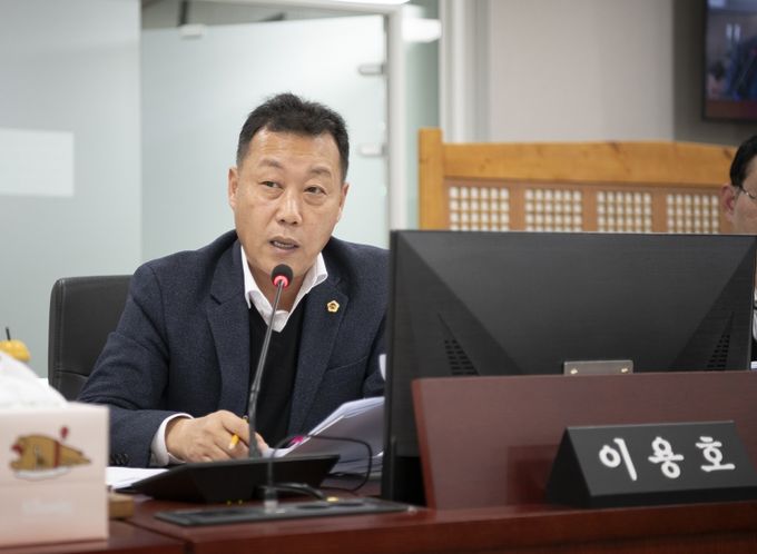 경기도의회 이용호 의원 행정 감사에서 일자리재단 인지도 제고 필요 지적