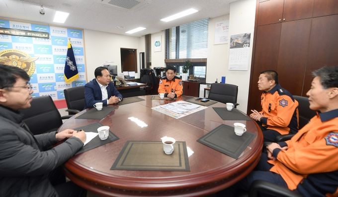 이권재 오산시장, 오산소방서 찾아 소방공무원 노고 격려