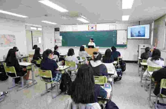 여주시, 관내 중학교 대상 청소년 자살예방교육 ‘생명사랑 틴틴교실’진행