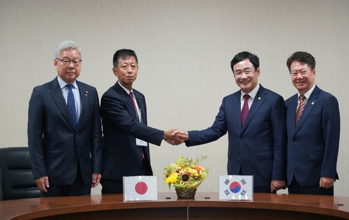 이천시의회 박명서 의장·김재헌 부의장, 일본 고카시와 문화 교류