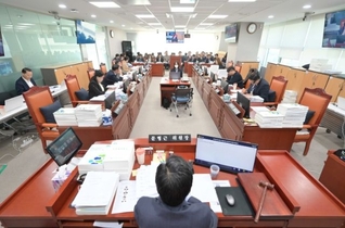 경기도의회 여성가족평생교육위원회, 2025년도 행정사무감사 종합감사로 마무리