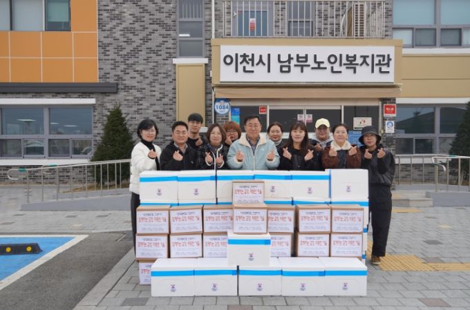 청미노인복지관, ‘사랑의 김장나눔’ 사업을 통해 율면 어르신 50명에게 김치 지원