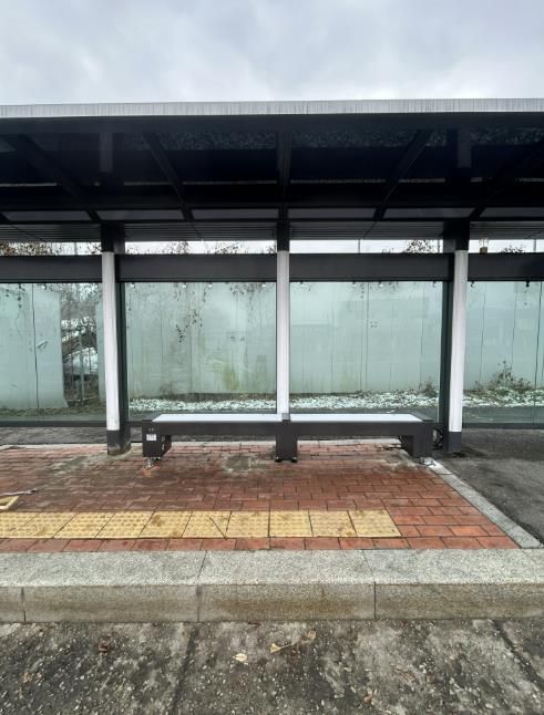 용인특례시 처인구가 지역내 10곳의 버스정류장에 온열의자를 설치했다.